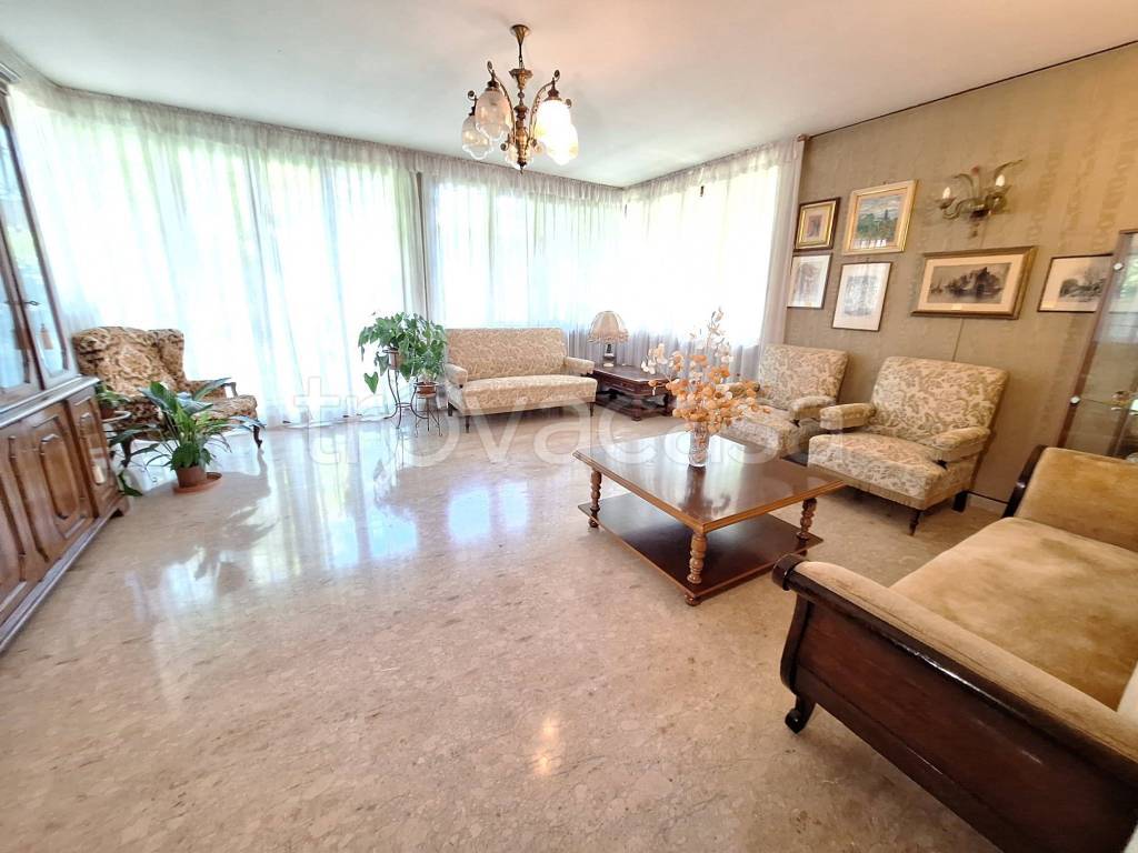 casa indipendente in vendita a Vicenza in zona Laghetto