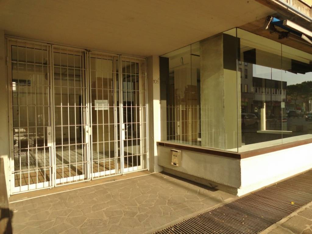 negozio in vendita a Vicenza in zona Cattane