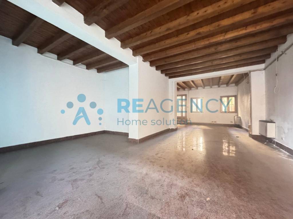 negozio in vendita a Vicenza in zona San Felice