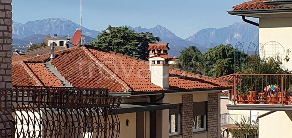 appartamento in vendita a Vicenza in zona Centro Storico