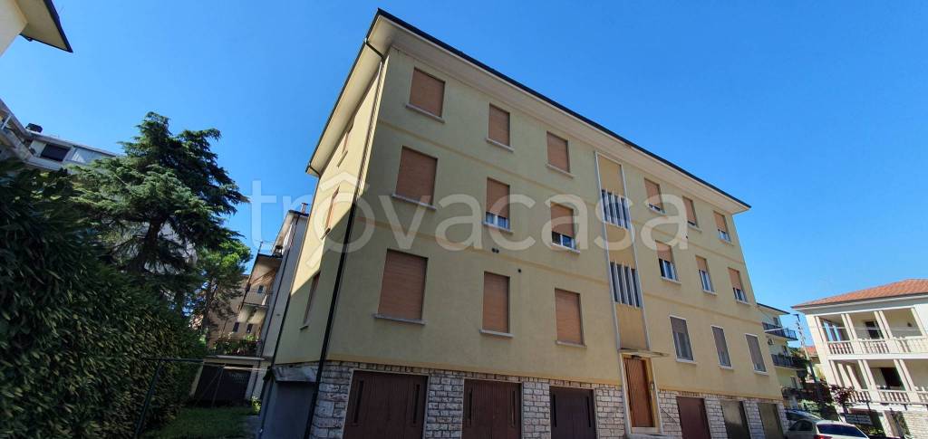 appartamento in vendita a Vicenza in zona Centro Storico