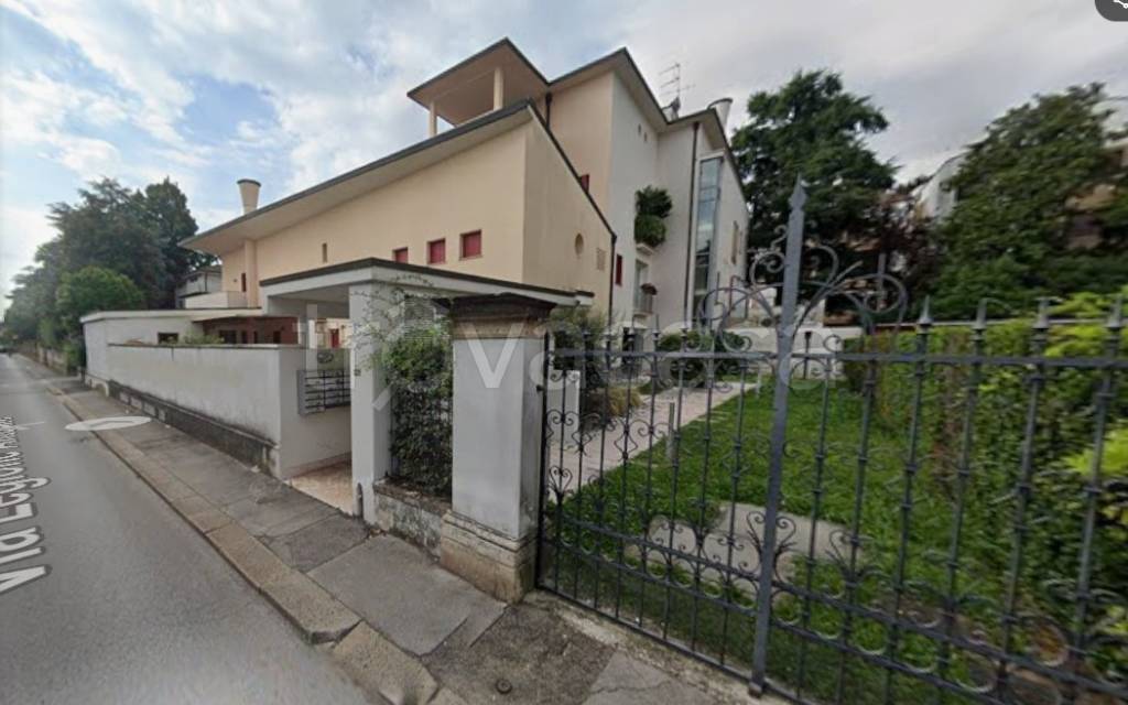 casa indipendente in vendita a Vicenza