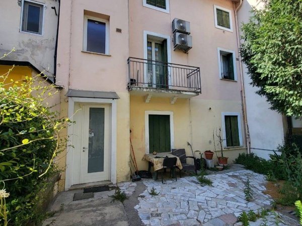 casa indipendente in vendita a Vicenza in zona San Felice