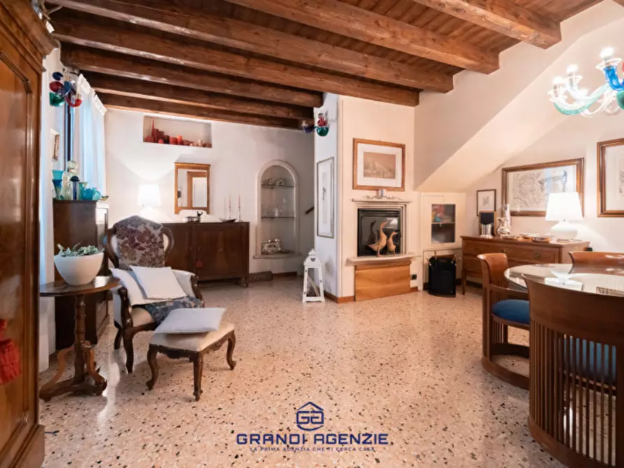 casa indipendente in vendita a Vicenza in zona Centro Storico