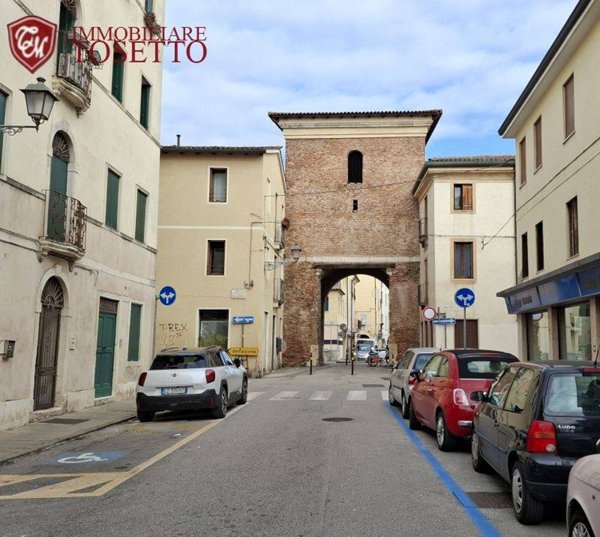 appartamento in vendita a Vicenza in zona Centro Storico