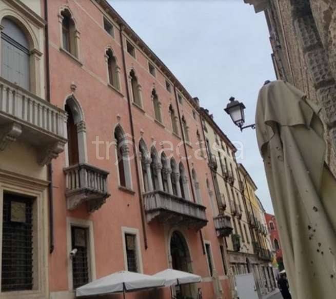 appartamento in vendita a Vicenza in zona Centro Storico