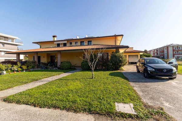 casa indipendente in vendita a Vicenza in zona Ospedaletto