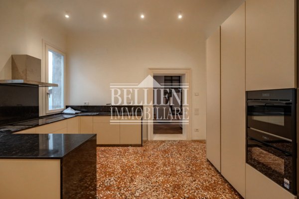 appartamento in vendita a Vicenza in zona Centro Storico