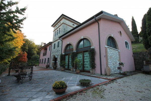 casa indipendente in vendita a Vicenza in zona Maddalene