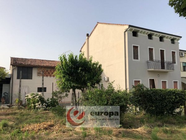 casa indipendente in vendita a Vicenza in zona Settecà
