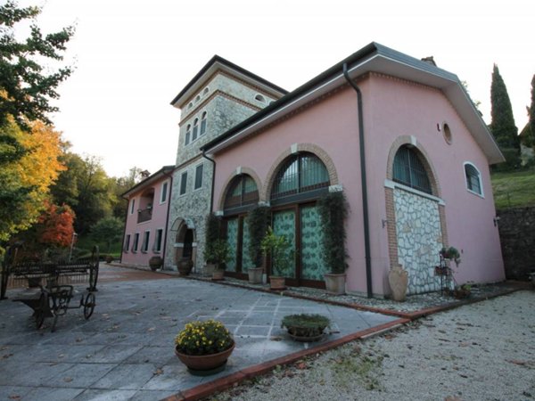 casa indipendente in vendita a Vicenza in zona Villaggio del Sole