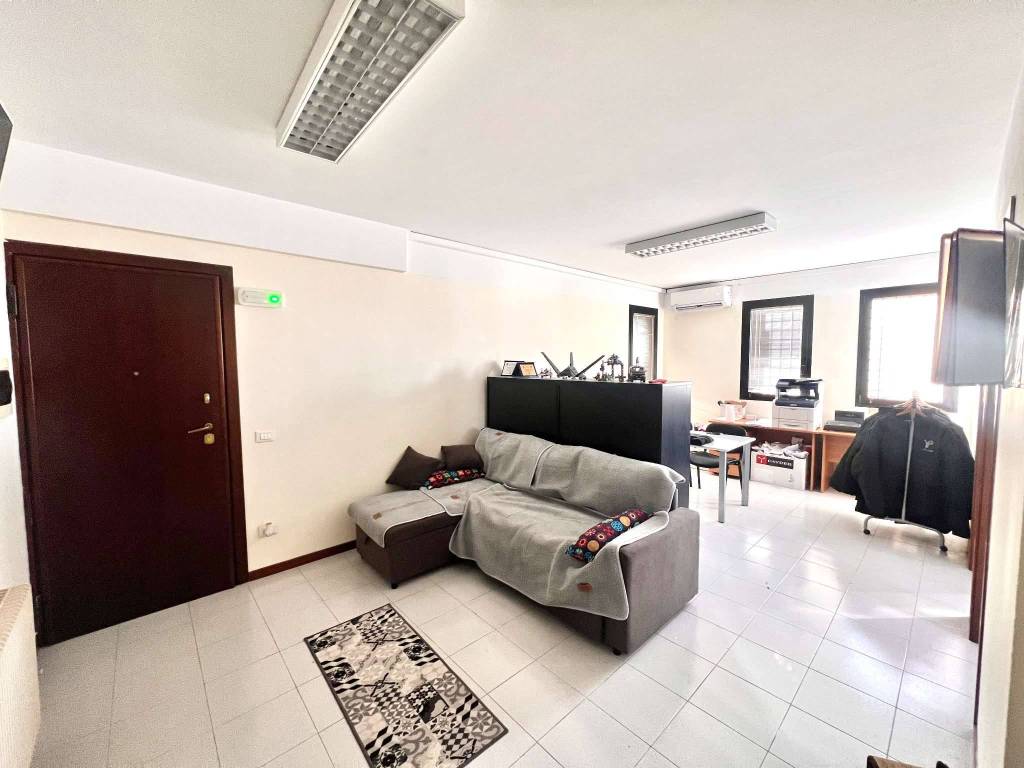 ufficio in vendita a Vicenza in zona Pio X