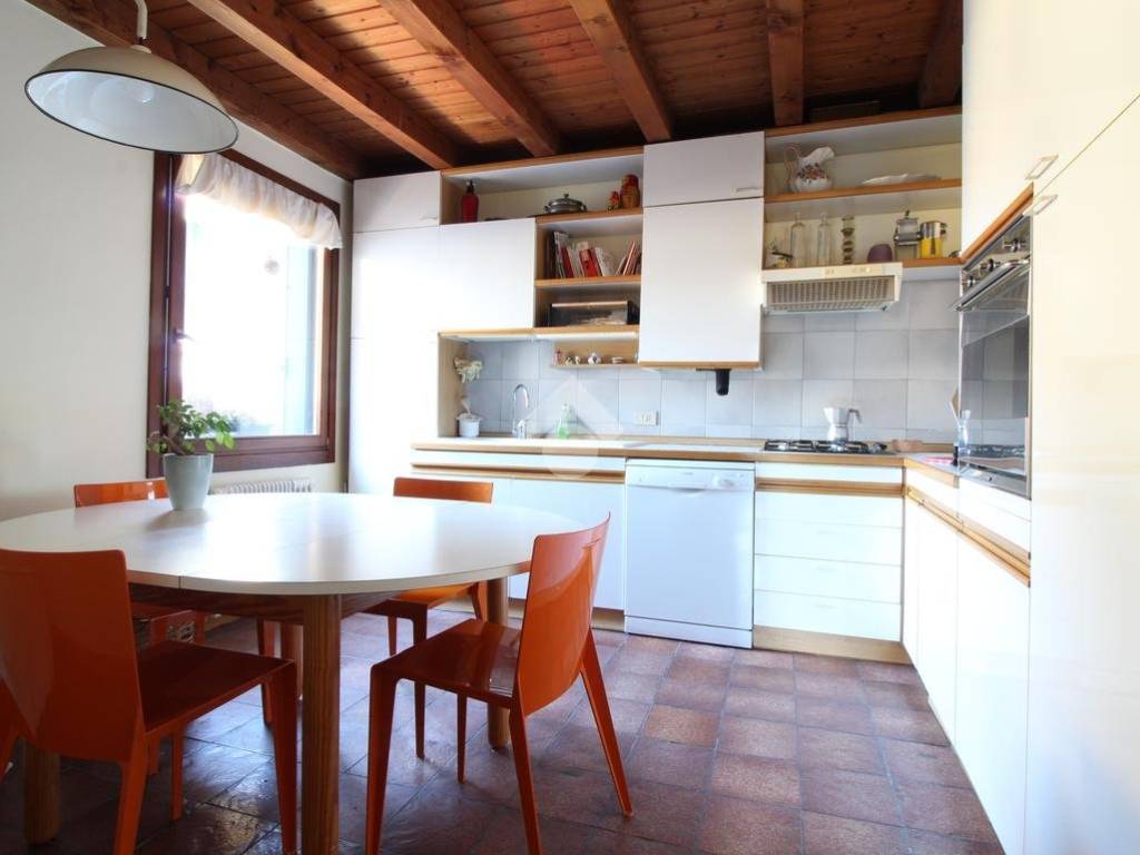 appartamento in vendita a Vicenza in zona Centro Storico