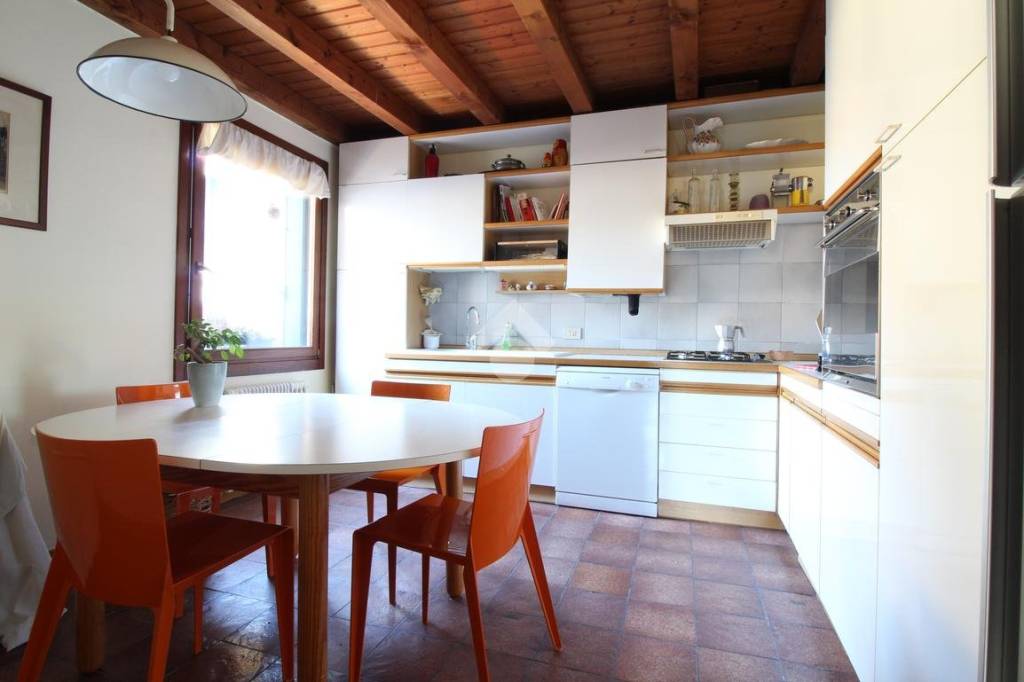 appartamento in vendita a Vicenza in zona Centro Storico