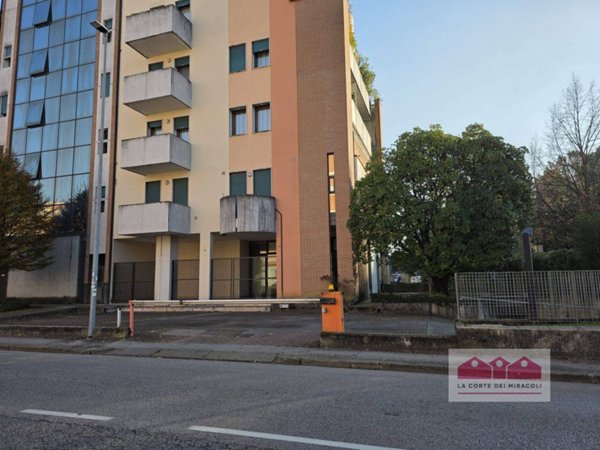 negozio in vendita a Vicenza in zona San Felice