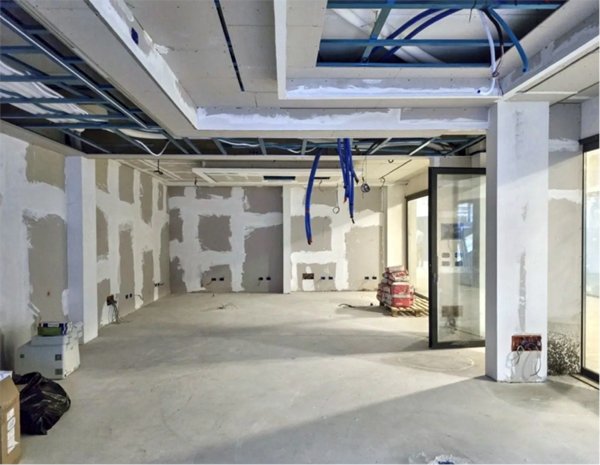 negozio in vendita a Vicenza in zona San Lazzaro/Pomari