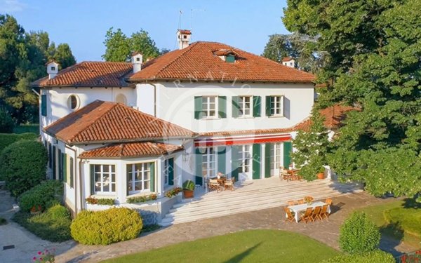 casa indipendente in vendita a Vicenza in zona Centro Storico