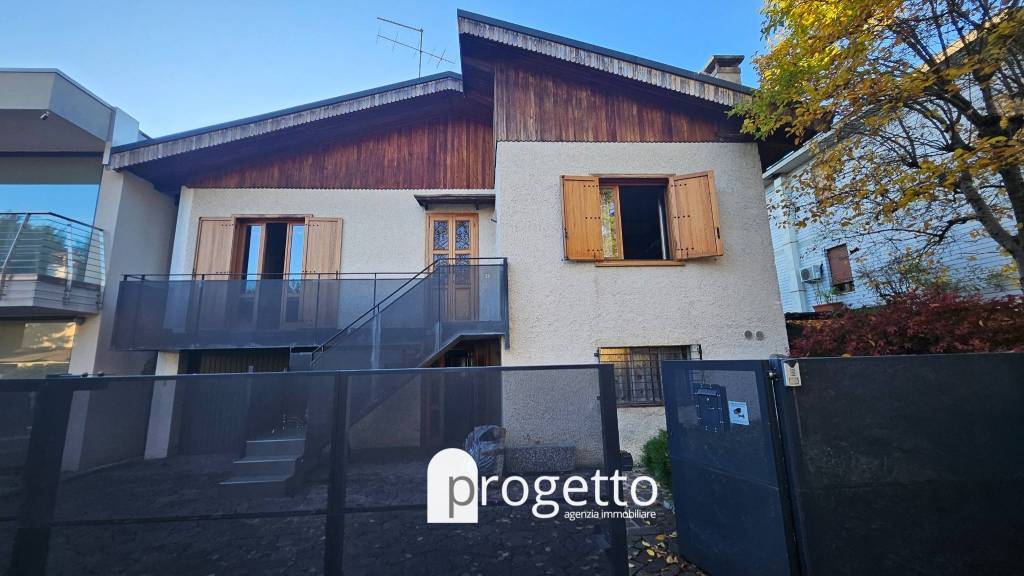 casa indipendente in vendita a Vicenza in zona Campedello