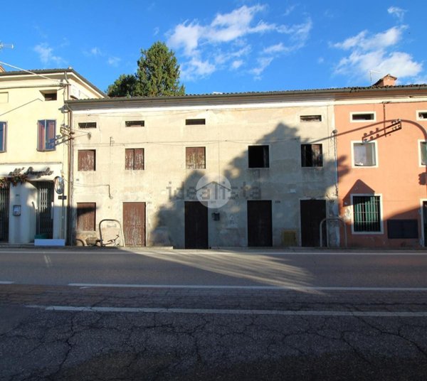 casa indipendente in vendita a Vicenza in zona Polegge