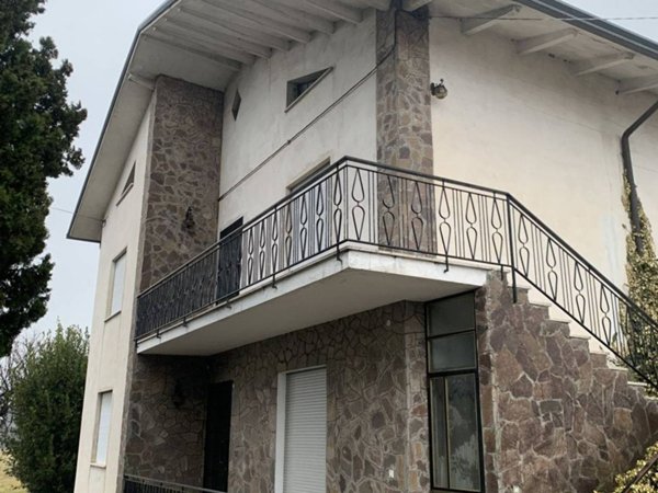 casa indipendente in vendita a Vicenza in zona Maddalene