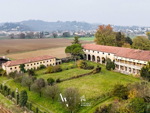 casa indipendente in vendita a Vicenza in zona Centro Storico