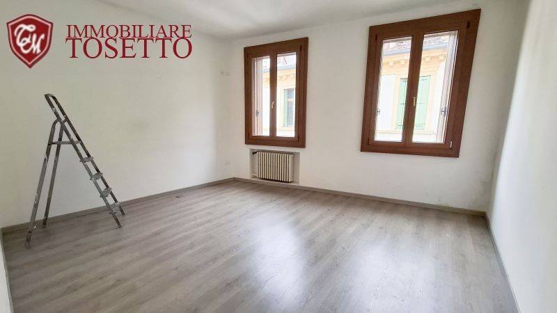 appartamento in vendita a Vicenza in zona Centro Storico