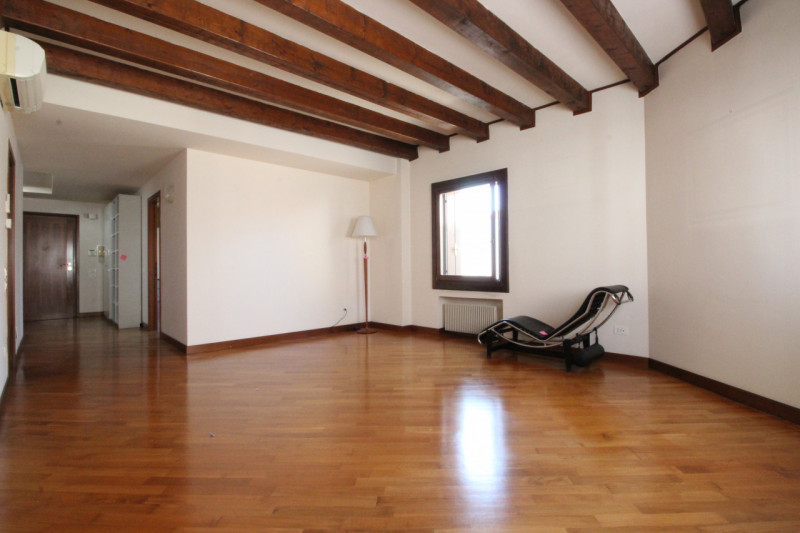 appartamento in vendita a Vicenza in zona Centro Storico