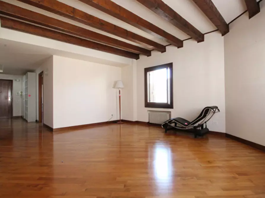 appartamento in vendita a Vicenza in zona Centro Storico