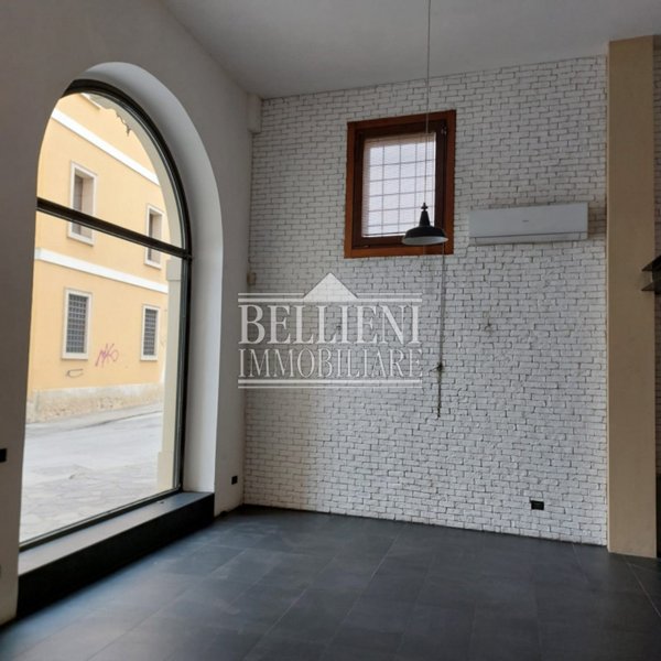 negozio in vendita a Vicenza in zona Centro Storico