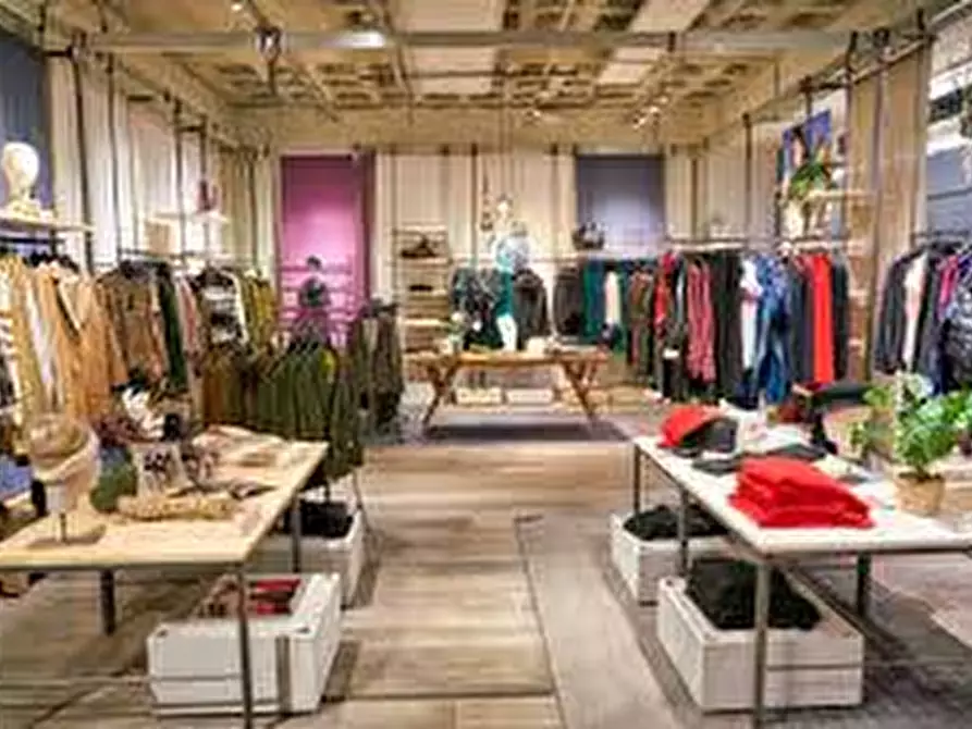 negozio in vendita a Vicenza in zona Centro Storico