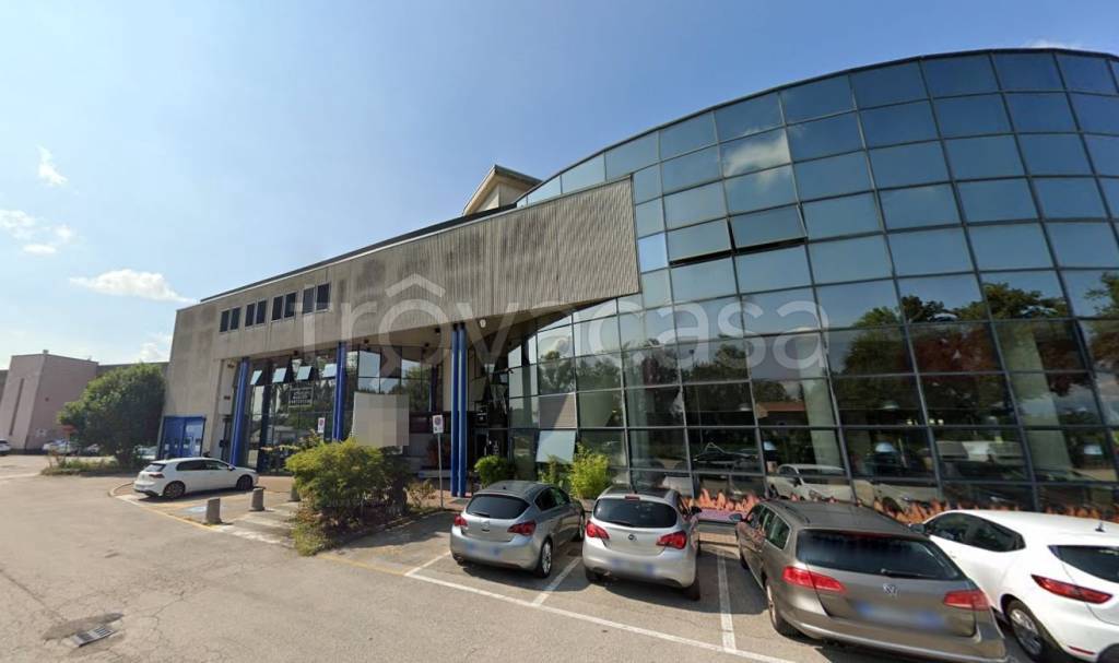 locale di sgombero in vendita a Vicenza in zona San Bortolo/San Paolo