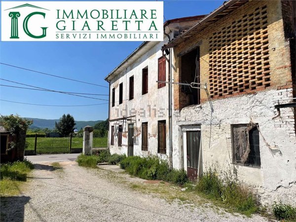 casa indipendente in vendita a Vicenza in zona Debba