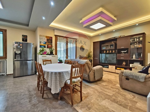 appartamento in vendita a Vicenza in zona Cattane