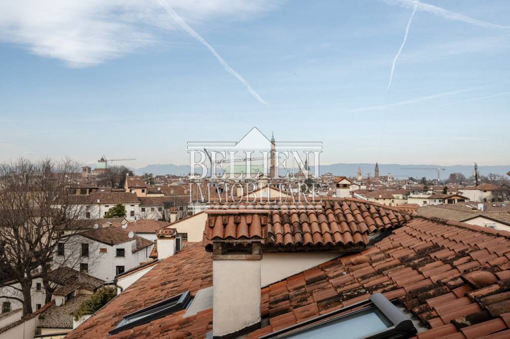 appartamento in vendita a Vicenza in zona Centro Storico