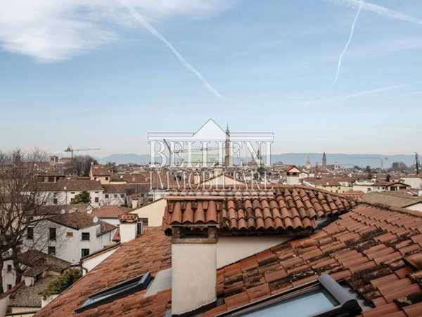 appartamento in vendita a Vicenza in zona Borgo Berga