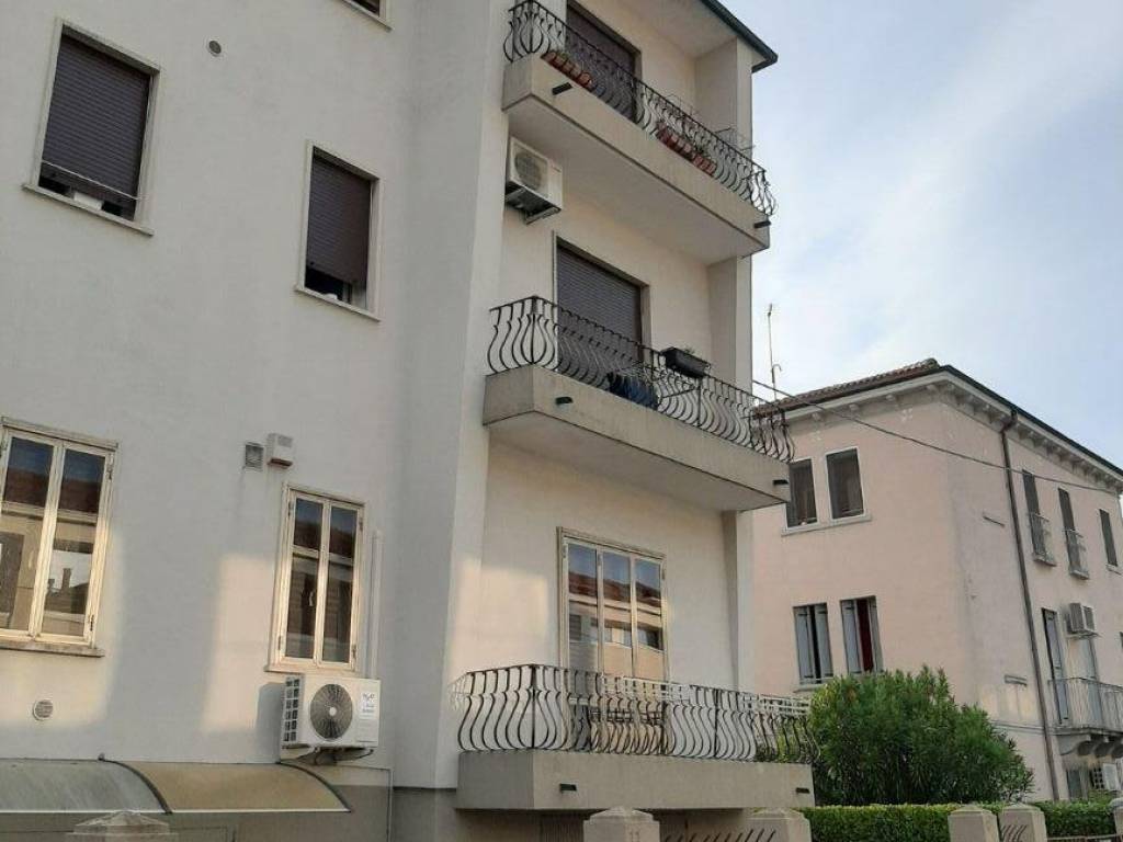 appartamento in vendita a Vicenza in zona San Lazzaro/Pomari