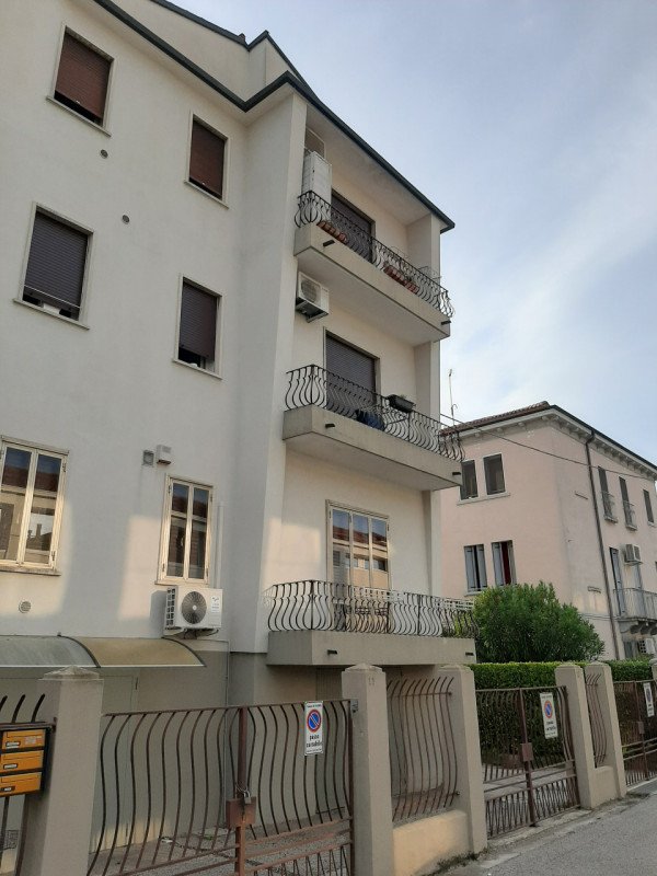 appartamento in vendita a Vicenza in zona San Lazzaro/Pomari