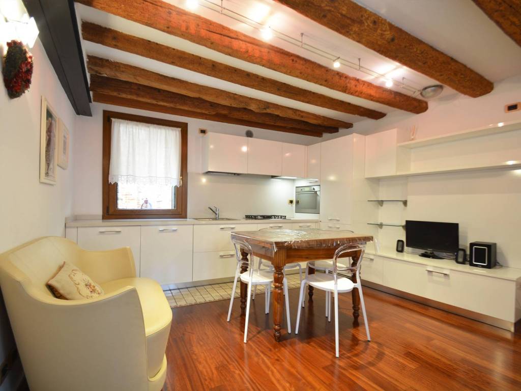 appartamento in vendita a Vicenza in zona Centro Storico