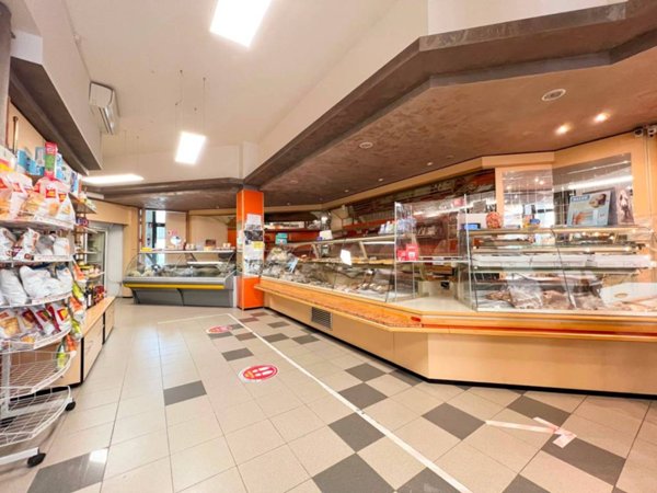 negozio in vendita a Vicenza in zona Monte Berico