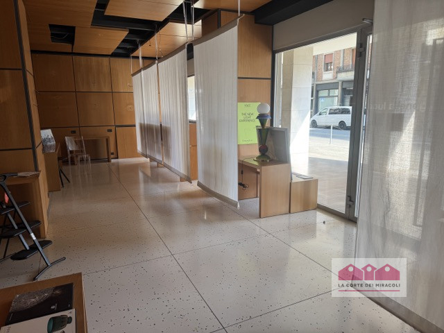 negozio in vendita a Vicenza in zona Centro Storico