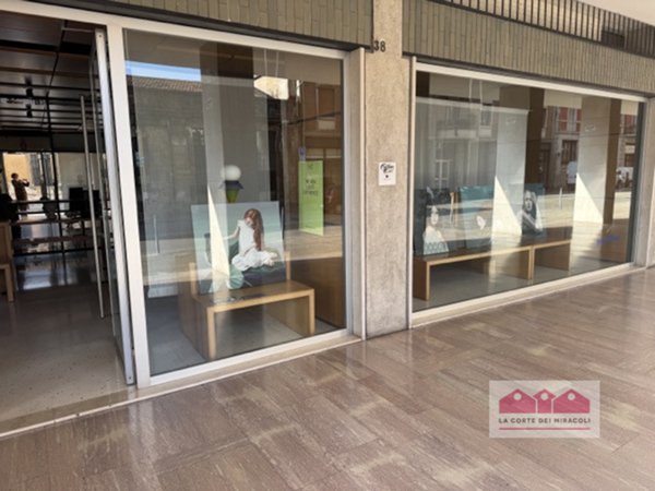 negozio in vendita a Vicenza in zona Centro Storico