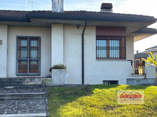 casa indipendente in vendita a Vicenza in zona Laghetto