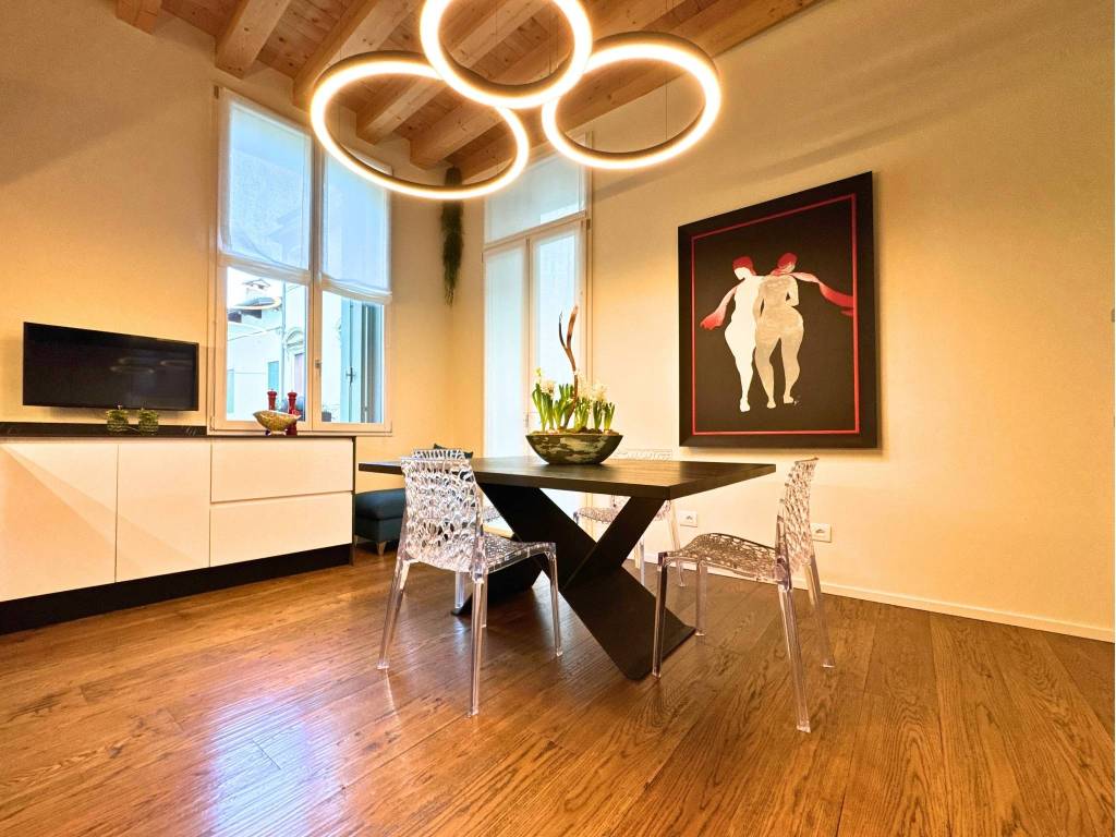 casa indipendente in vendita a Vicenza in zona Centro Storico