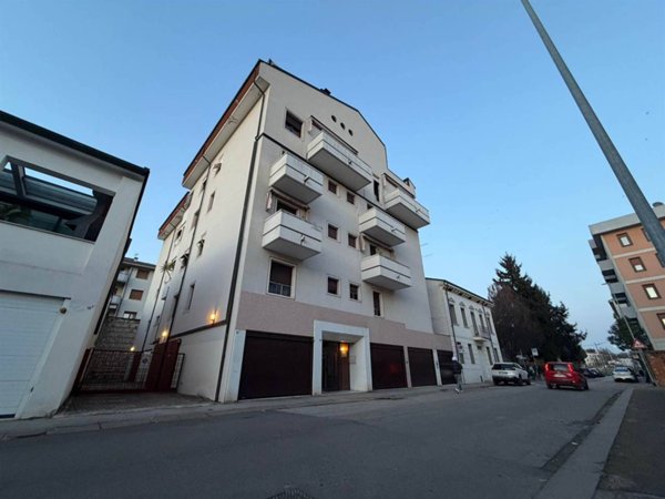 appartamento in vendita a Vicenza in zona San Felice