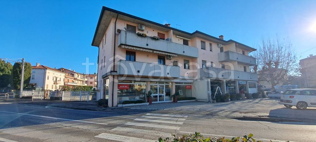 appartamento in vendita a Vicenza in zona Saviabona