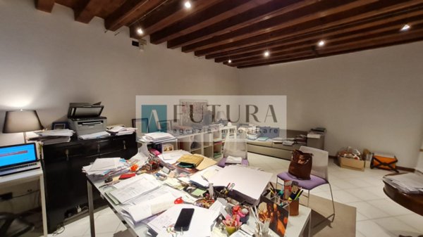appartamento in vendita a Vicenza in zona Centro Storico