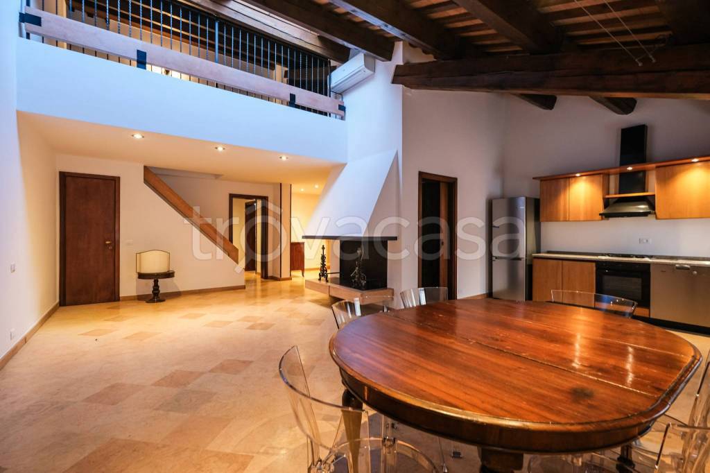 appartamento in vendita a Vicenza in zona Centro Storico