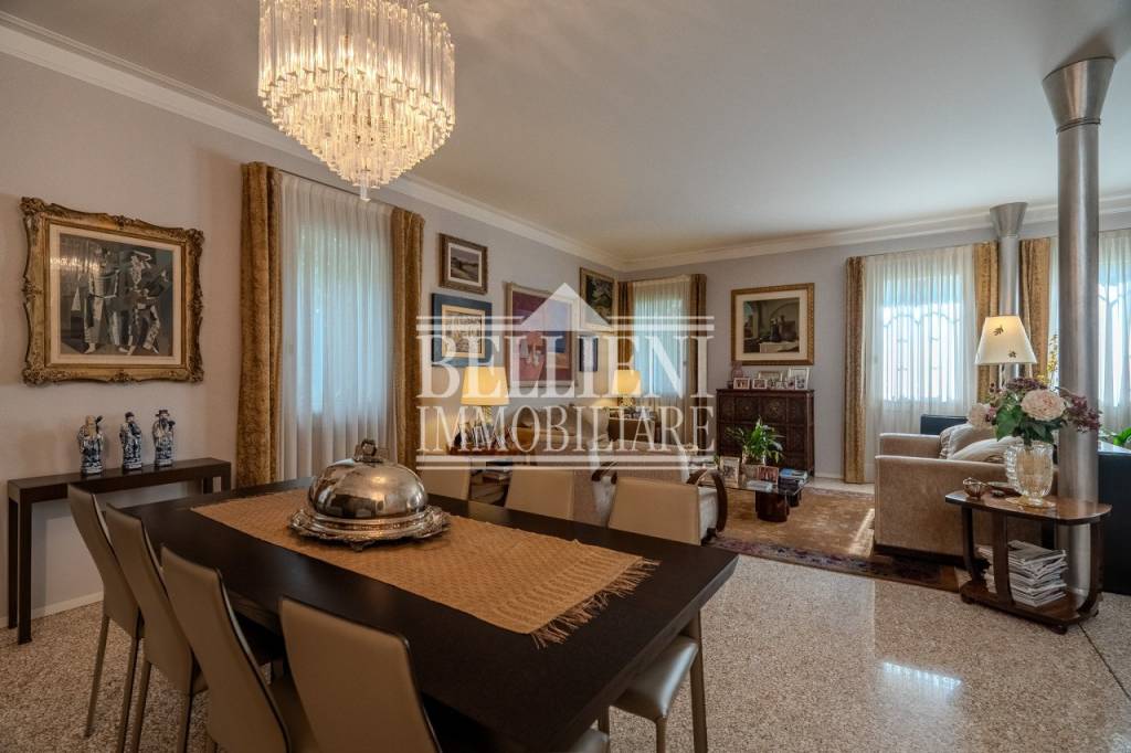 casa indipendente in vendita a Vicenza in zona Centro Storico
