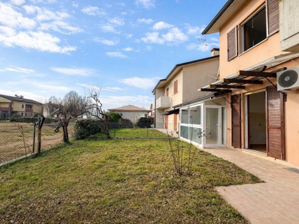 casa indipendente in vendita a Vicenza in zona Villaggio del Sole