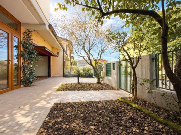 casa indipendente in vendita a Vicenza in zona San Felice